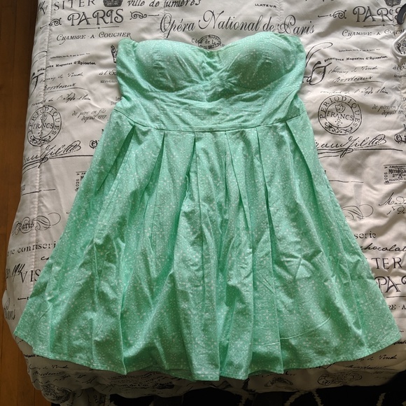 Pastel Green Strapless Sundress - Picture 1 of 2